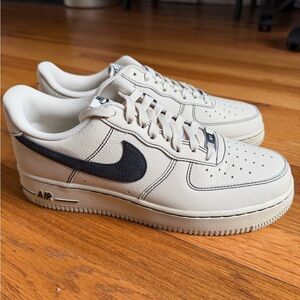 NWT Nike AF1 ‘07 LV8 Sneakers - Lt Khaki/Black - M 8.5/W 10